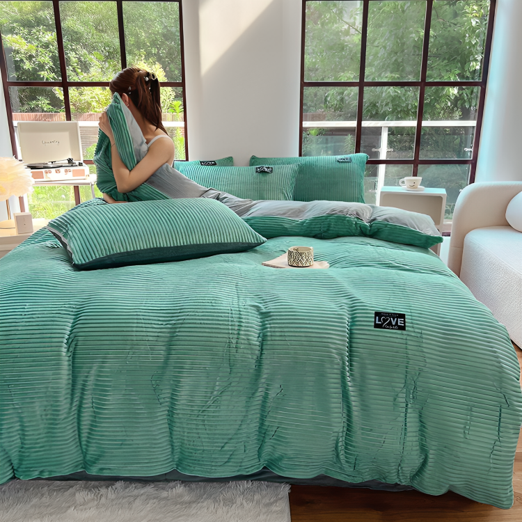 Luxe Fleece Summer Cooling Quilt Set